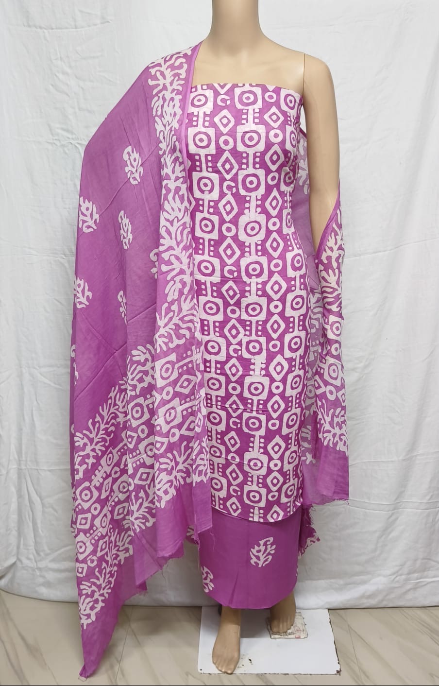 Batik dress materials - Image 4